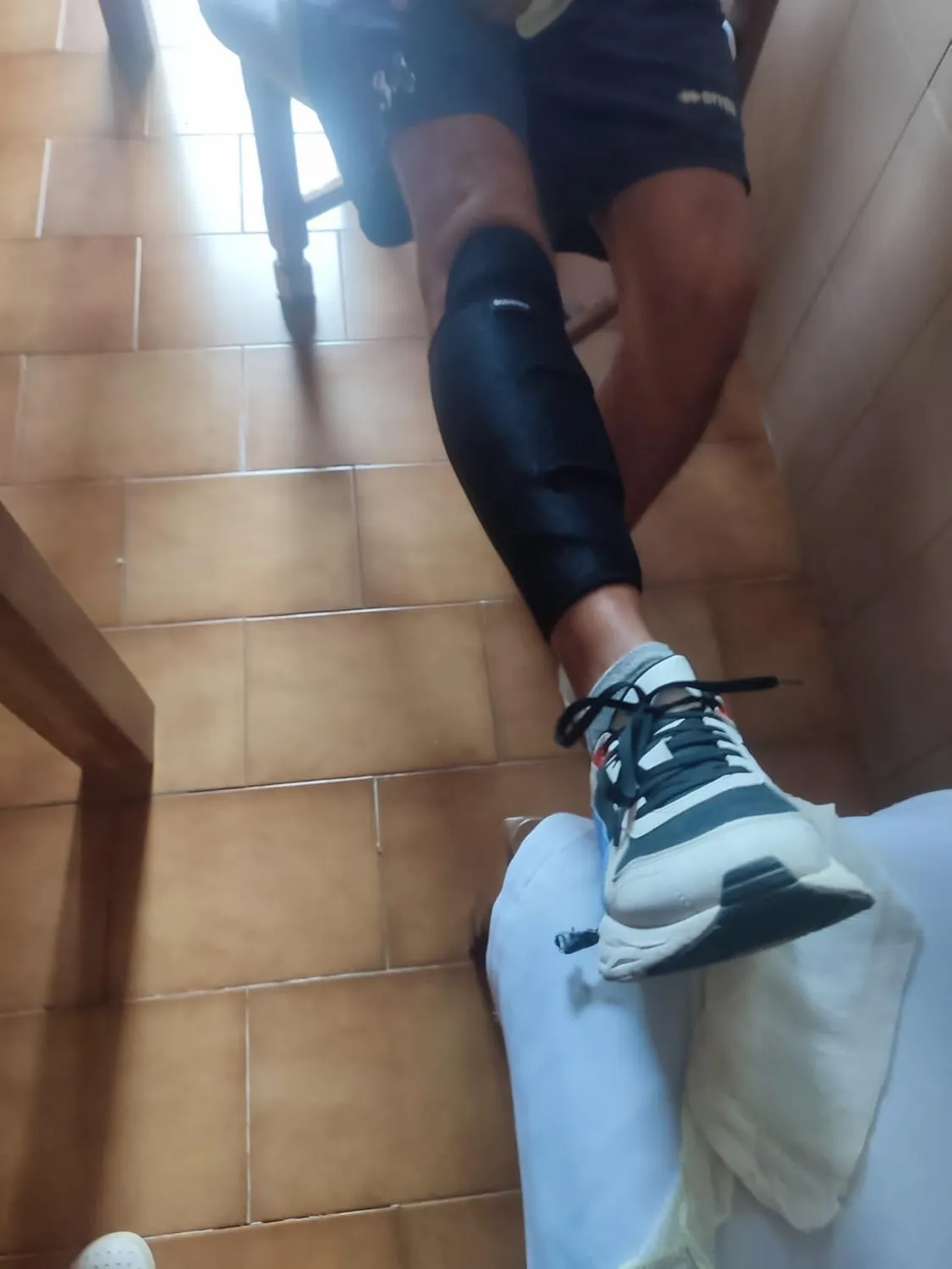 Bodyprox tutore polpaccio regolabile 1 pezzo neoprene