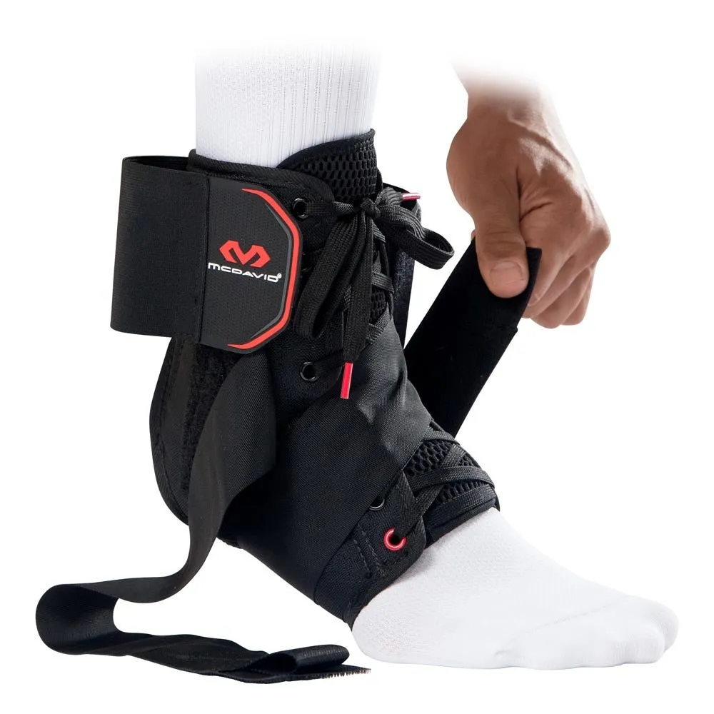 McDavid 195 cavigliera con lacci e fasce nero stabilizzante