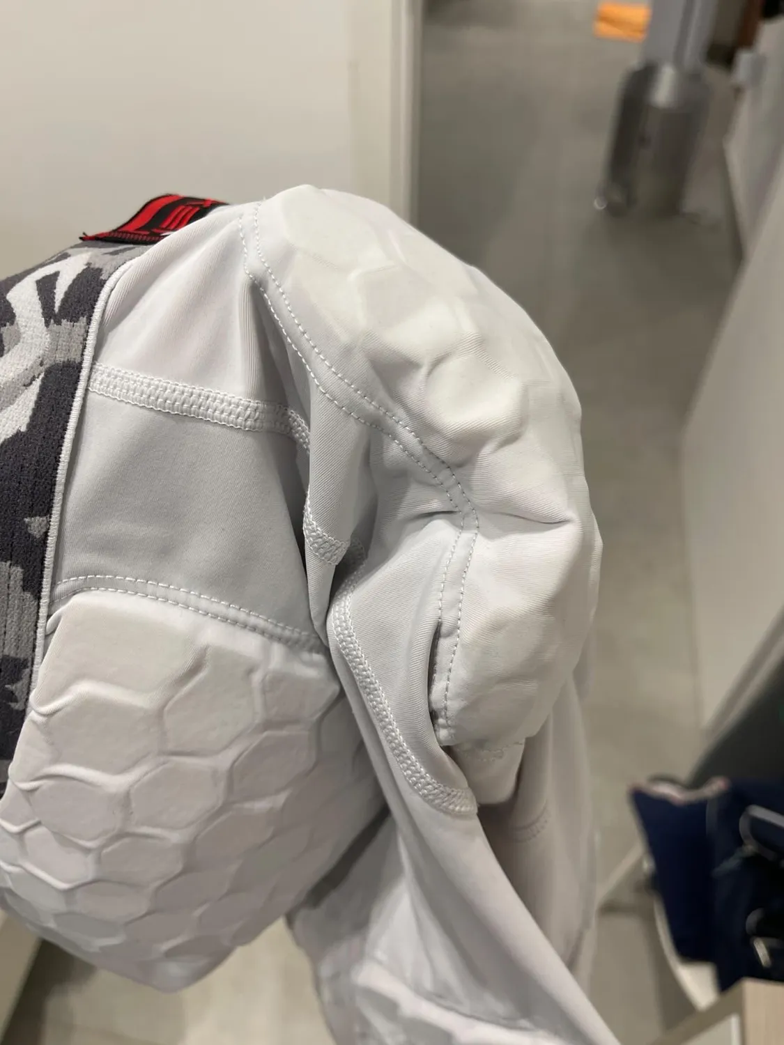 McDavid Hex Pad Thudd pantaloncini protettivi M neri