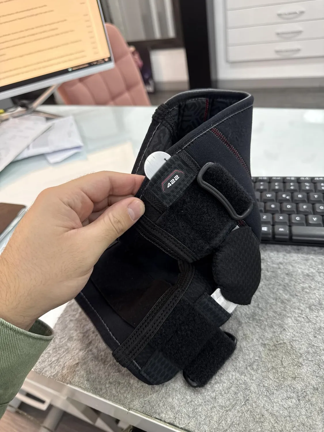 McDavid 422R tutore ginocchio L rotula compressione termica