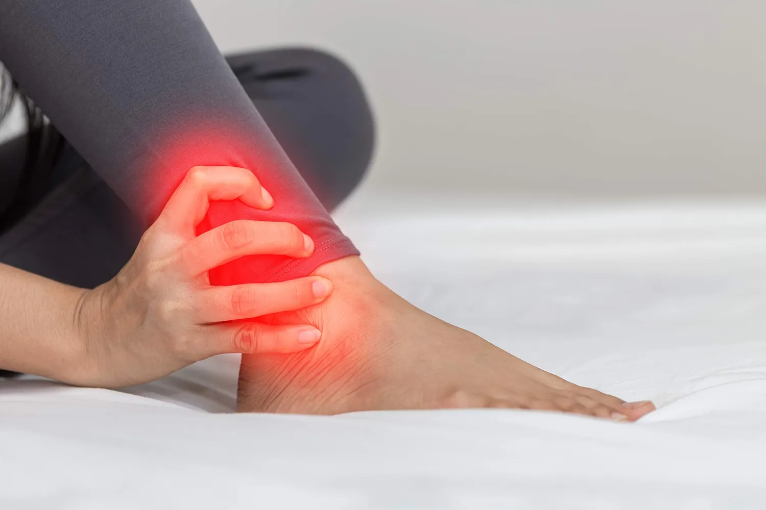 VITTO Ankle Support Tutore Caviglia Nero regolabile