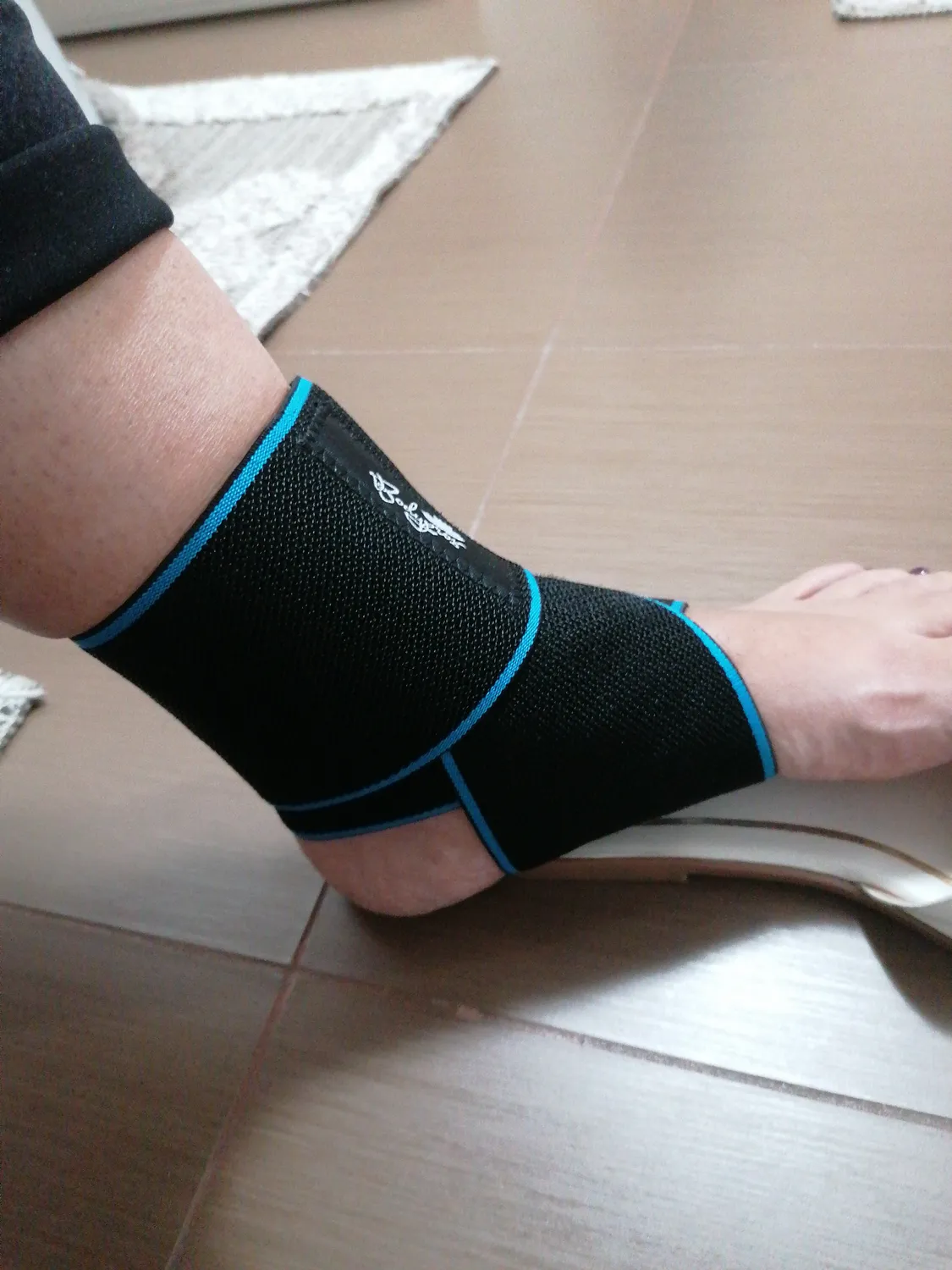 Bodyprox tutore caviglia compressione nero regolabile